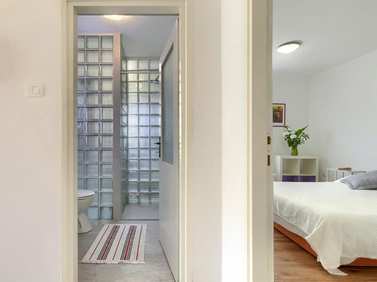Apartment Laura By Interhome Пула Екстер'єр фото